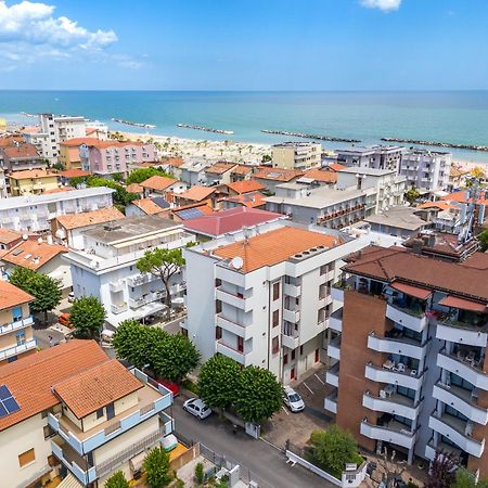 Hotel Nobel Rimini Extérieur photo