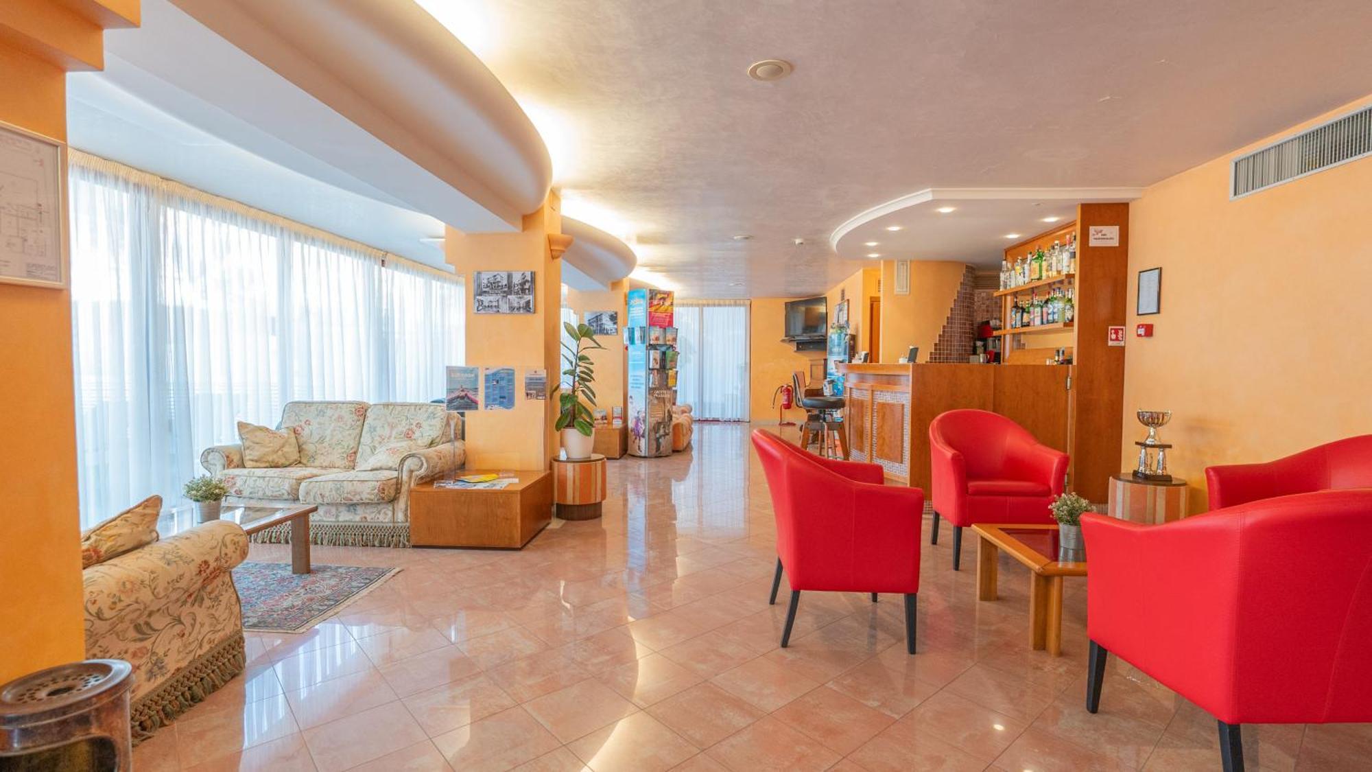 Hotel Nobel Rimini Extérieur photo