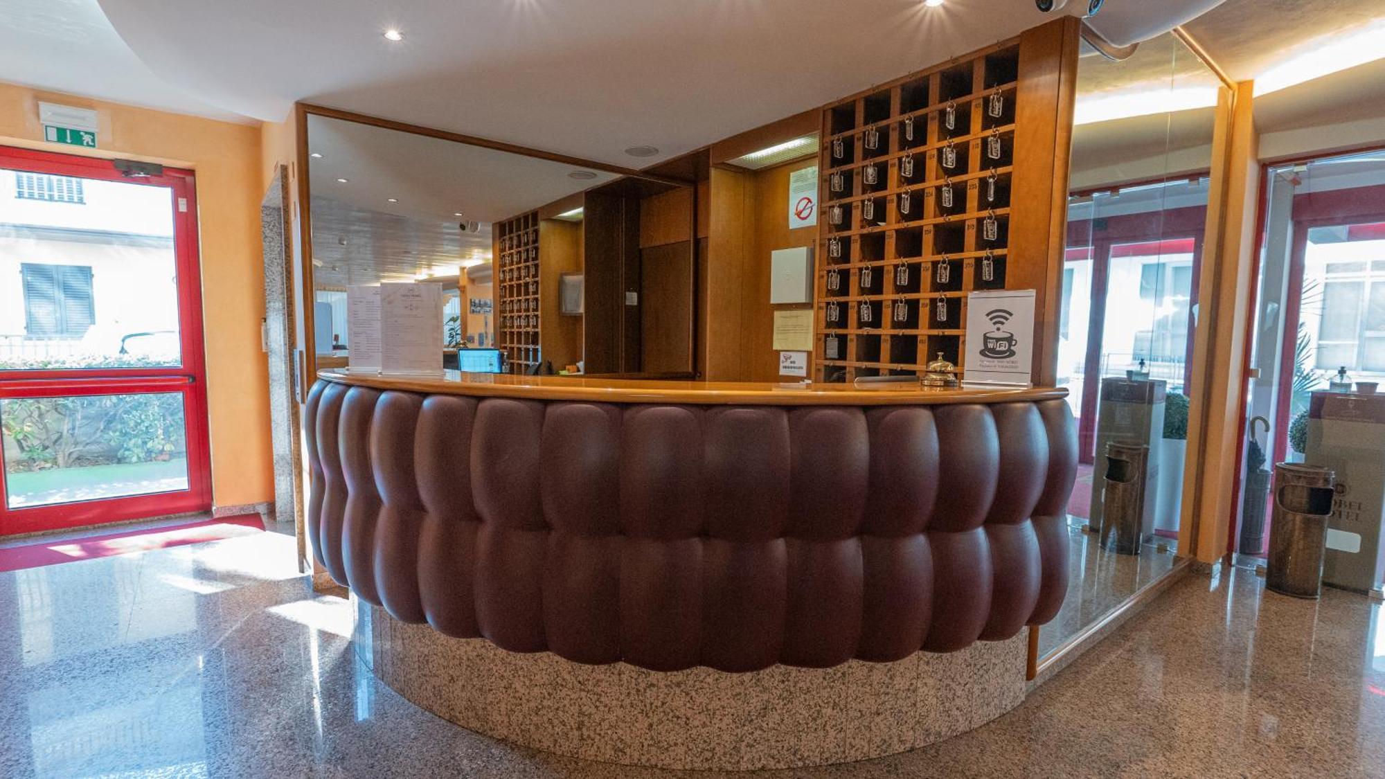 Hotel Nobel Rimini Extérieur photo