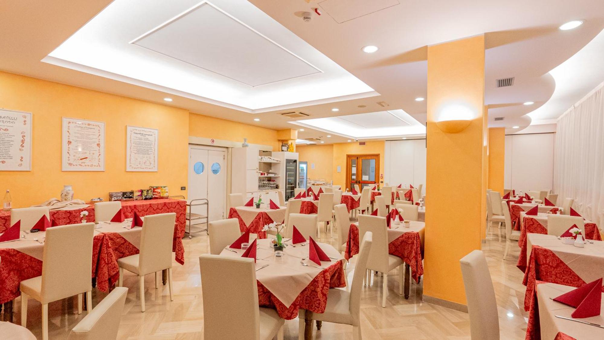Hotel Nobel Rimini Extérieur photo