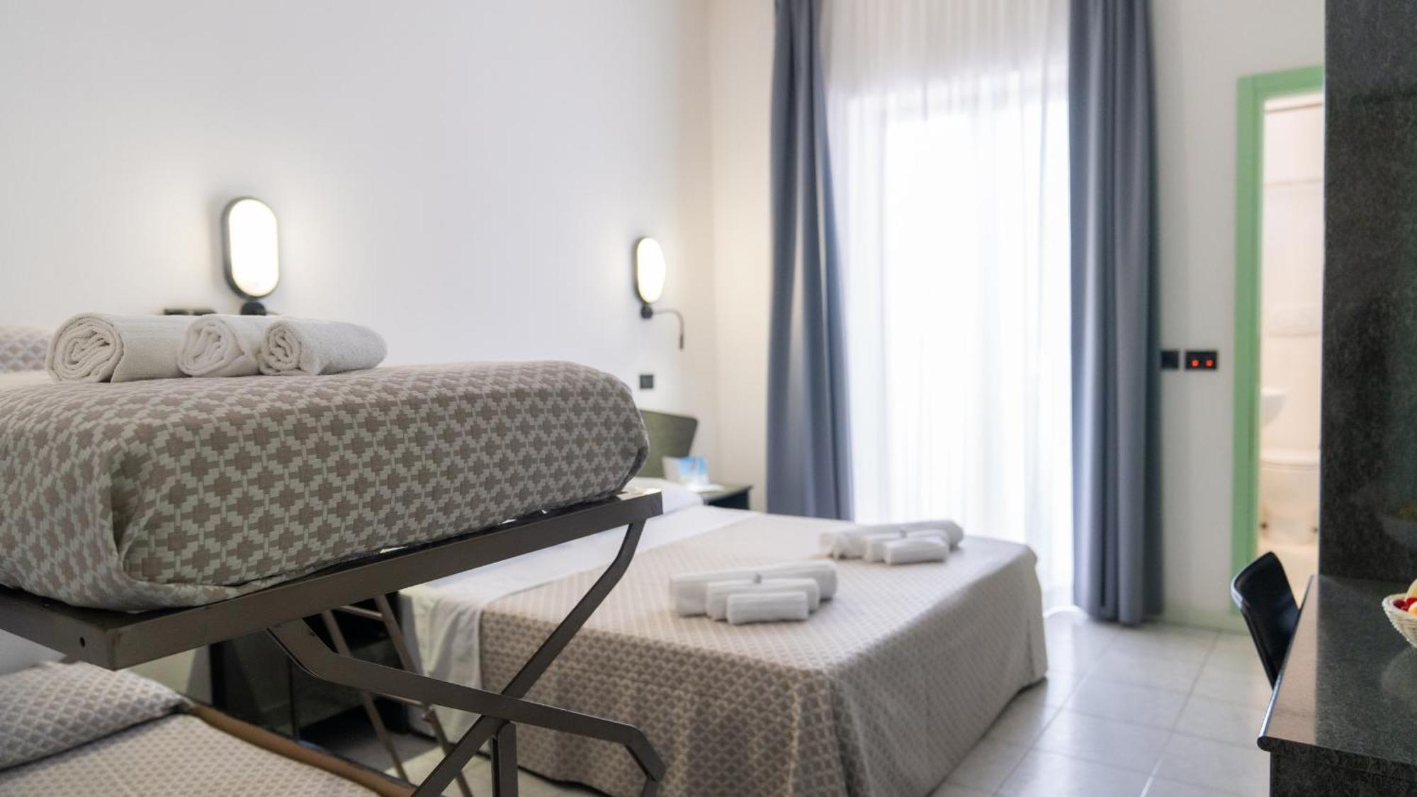 Hotel Nobel Rimini Extérieur photo