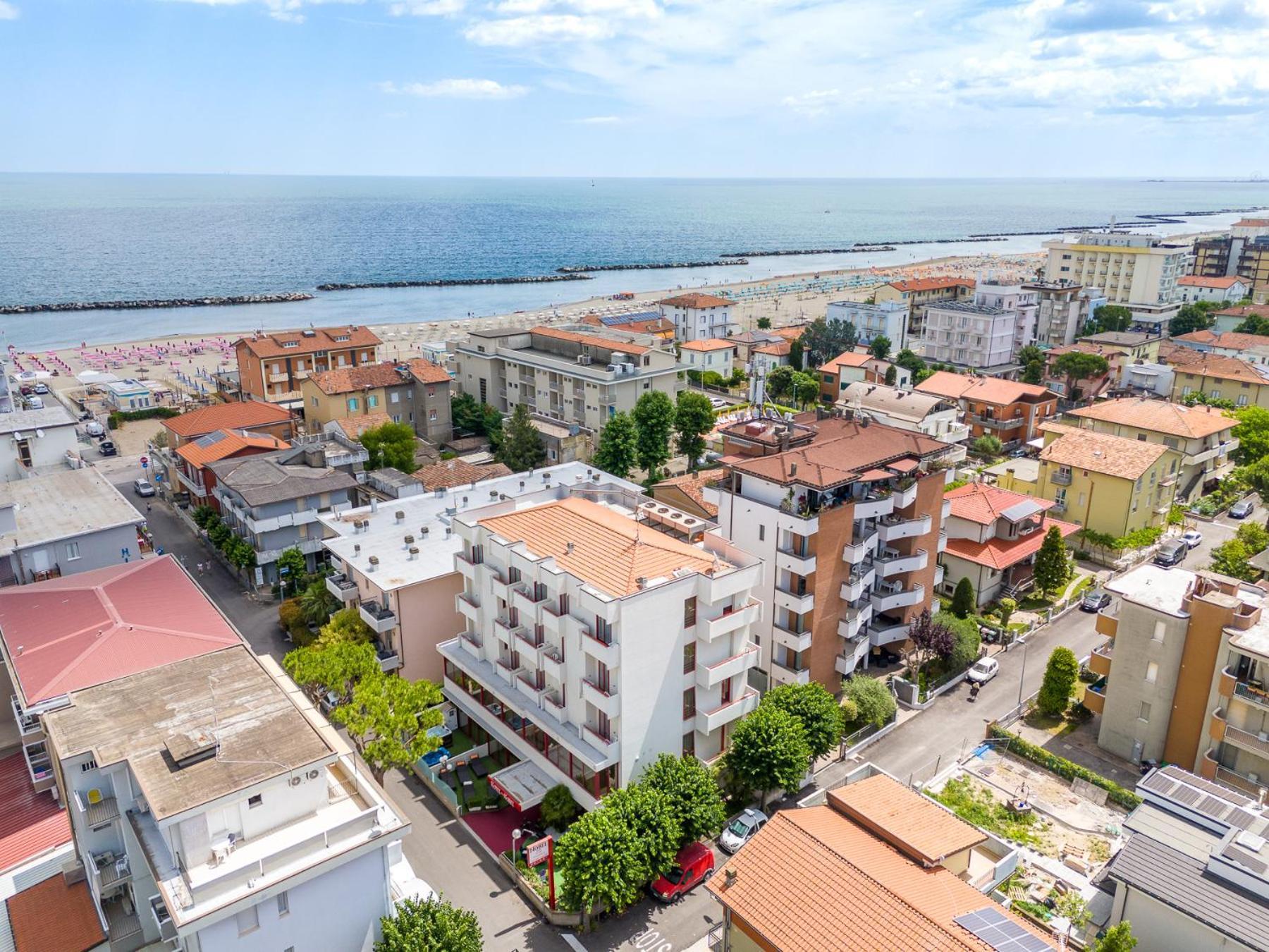 Hotel Nobel Rimini Extérieur photo